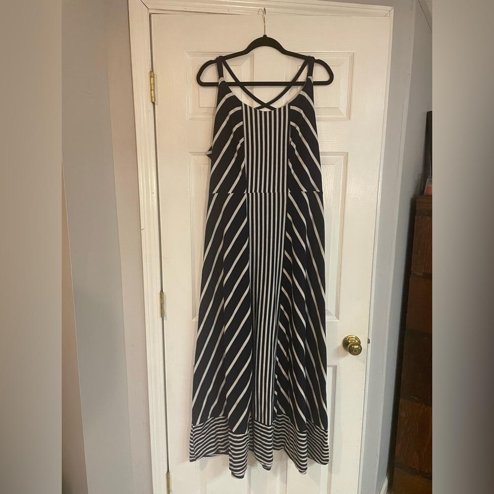 Maurice’s Plus Size 2 (XXL) Navy/white cotton floor length Dress